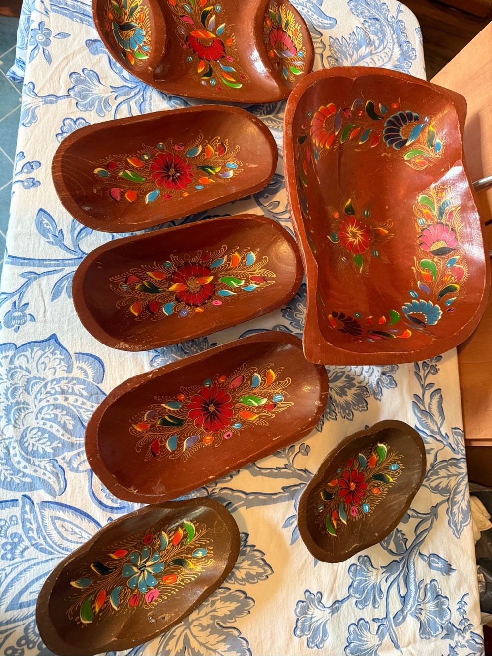 Source Unknown Hand-Painted Brown Floral Wood Bowl Set